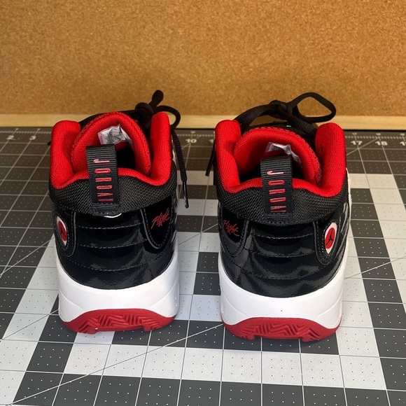 Jordan 
'MAX AURA 6'
Brand new
NWOT - Picture 13 of 15